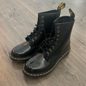 1460 Doc Dr Martens Distressed Patent Leather Boots 7L
